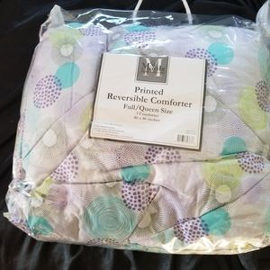 Brand new never used full/queen comforter